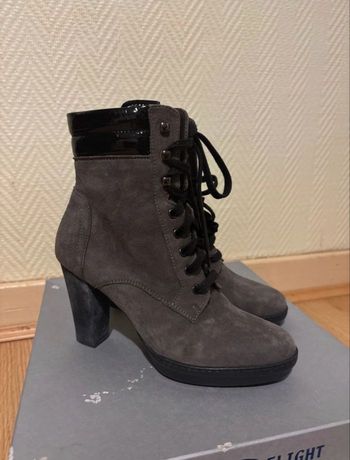 Bottines cuir et daims