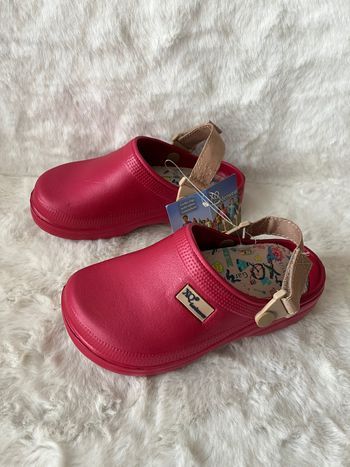 Sandales, sabots roses framboises 33/34