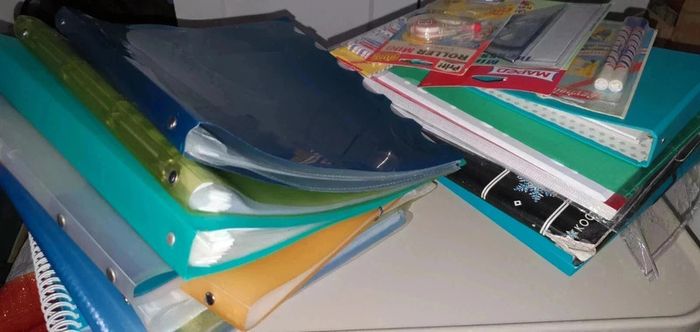 Lot fournitures scolaires