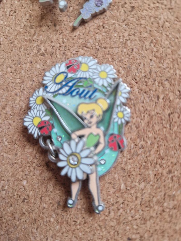 Pins août clochettes