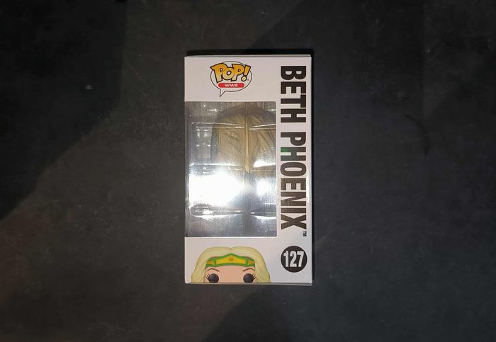 Figurine Funko Pop / Beth Phoenix 127 / Catch WWE - photo numéro 3