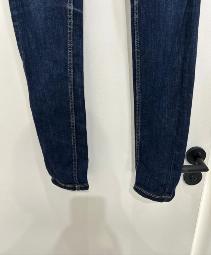 Jean Bershka Bleu taille 36 - photo numéro 2
