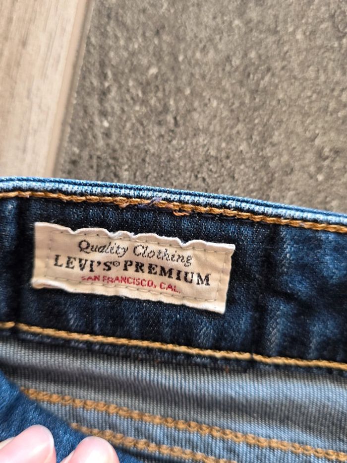 Jean Levi's 711 w27 - photo numéro 4