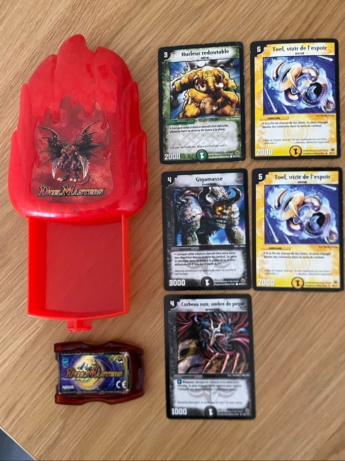 Duel Masters distributeur de cartes + 5 cartes - photo numéro 3