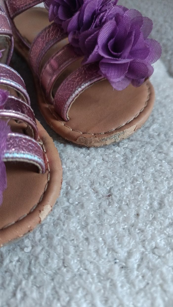 Sandales violette a fleur taille 22 Chaussea - photo numéro 7