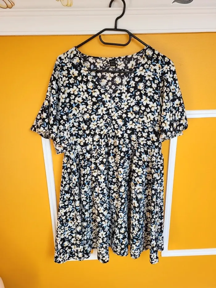 Robe fleurie SHEIN - photo numéro 4