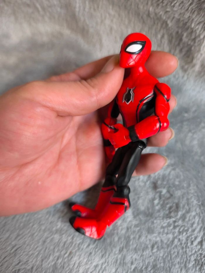 Figurine spiderman marvel - photo numéro 3