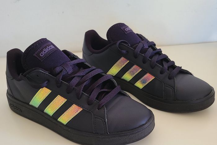 Basket Adidas neuve - photo numéro 3
