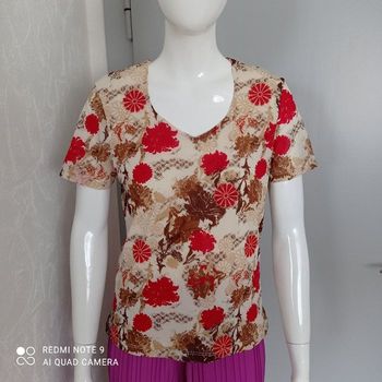 T-shirt à fleurs rouges t40/42/44