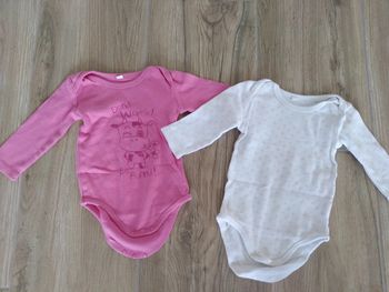 Lot 2 bodies fille 12 mois 80 cm in extenso