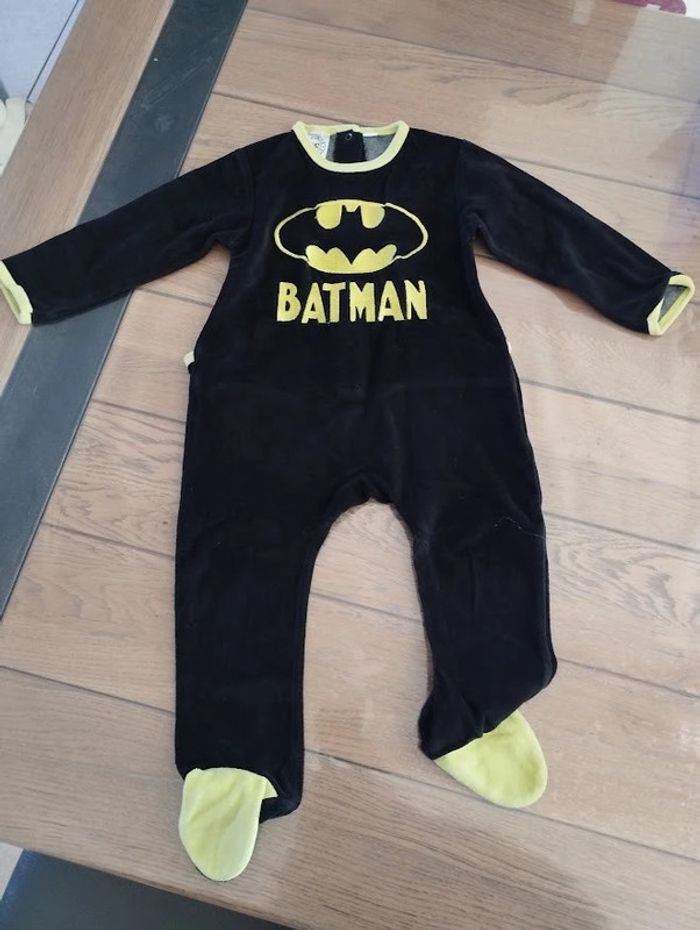 Lot n°528 Pyjama velours 1 pièce - Grenouillère DC Comics 24 mois - photo numéro 2