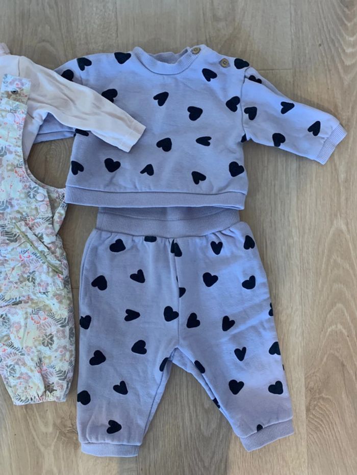 Lot bébé fille 1 mois - photo numéro 2