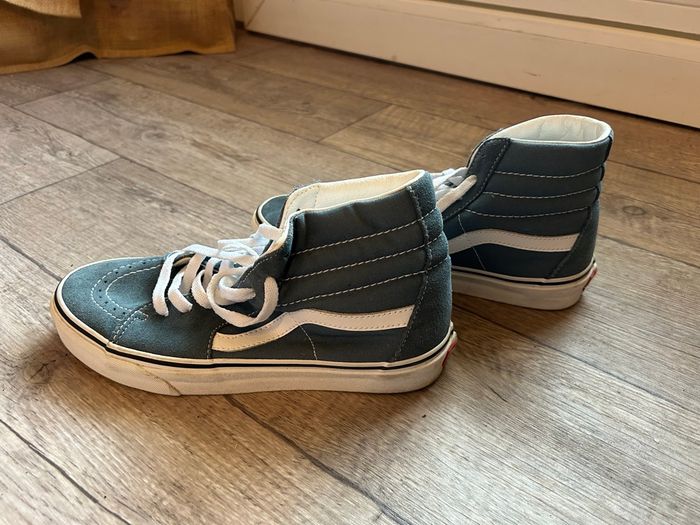 Vans bleues - photo numéro 2
