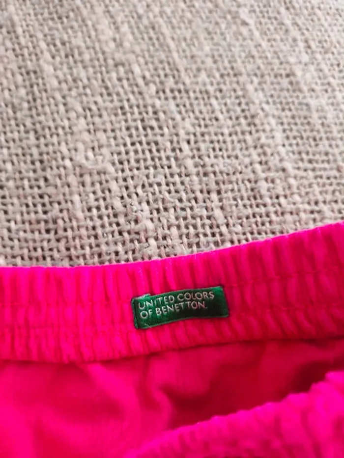 Jupe Benetton 12 mois excellent état rose fushia - photo numéro 2