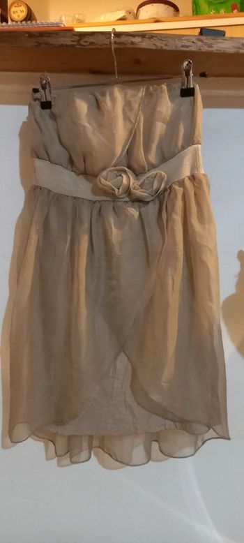 Robe beige T36