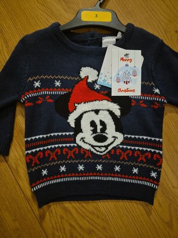 Pull disney mickey noel 3 mois neuf