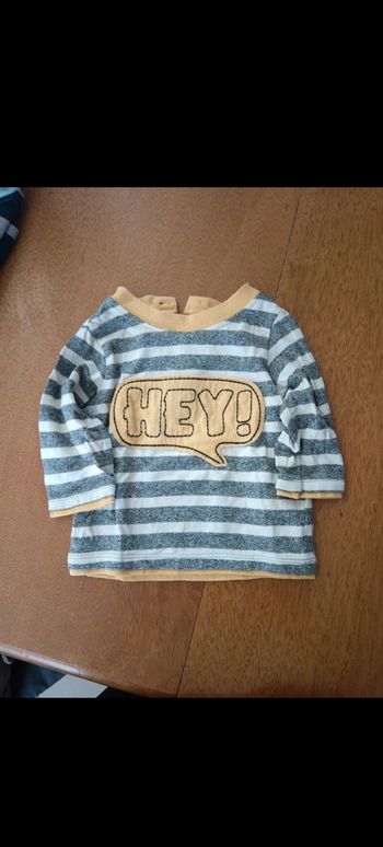 T shirt "hey"