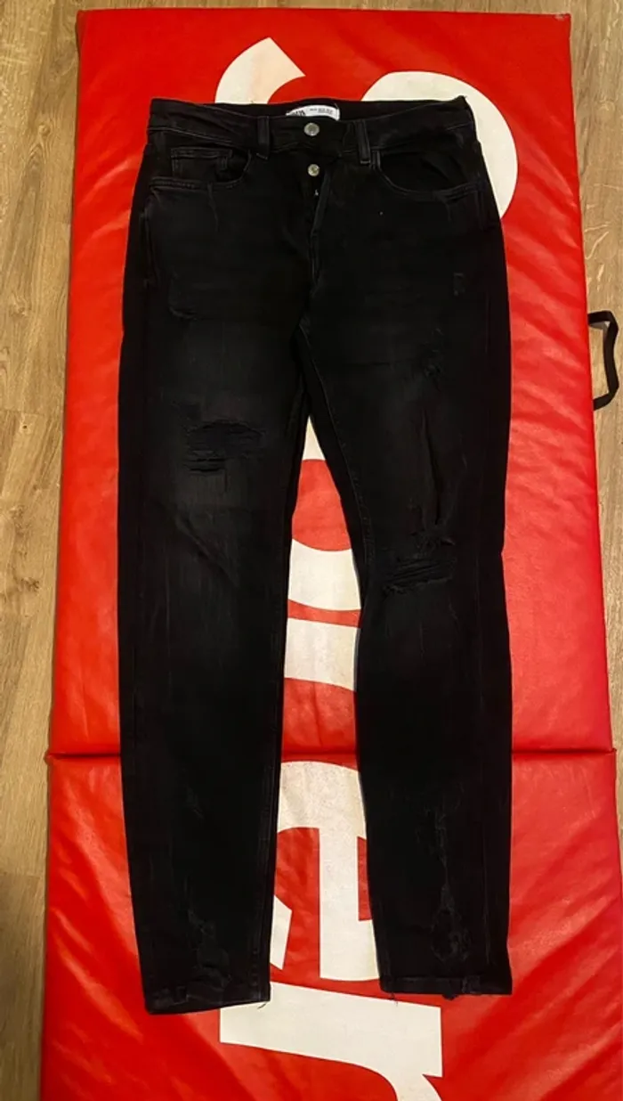 Jean noir ZARA trouée vintage skinny