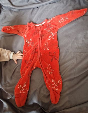 Pyjama de Noël Dim 3 mois avez zip.
