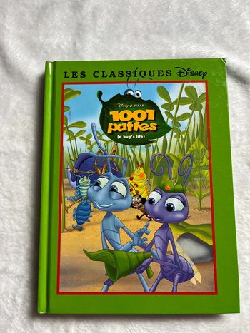 Livre Disney les 1001 pattes