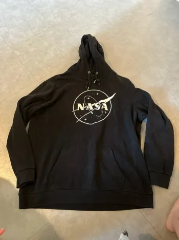 Sweat noir nasa