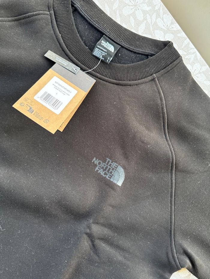 Neuf pull The Noth Face taille L noire - photo numéro 4