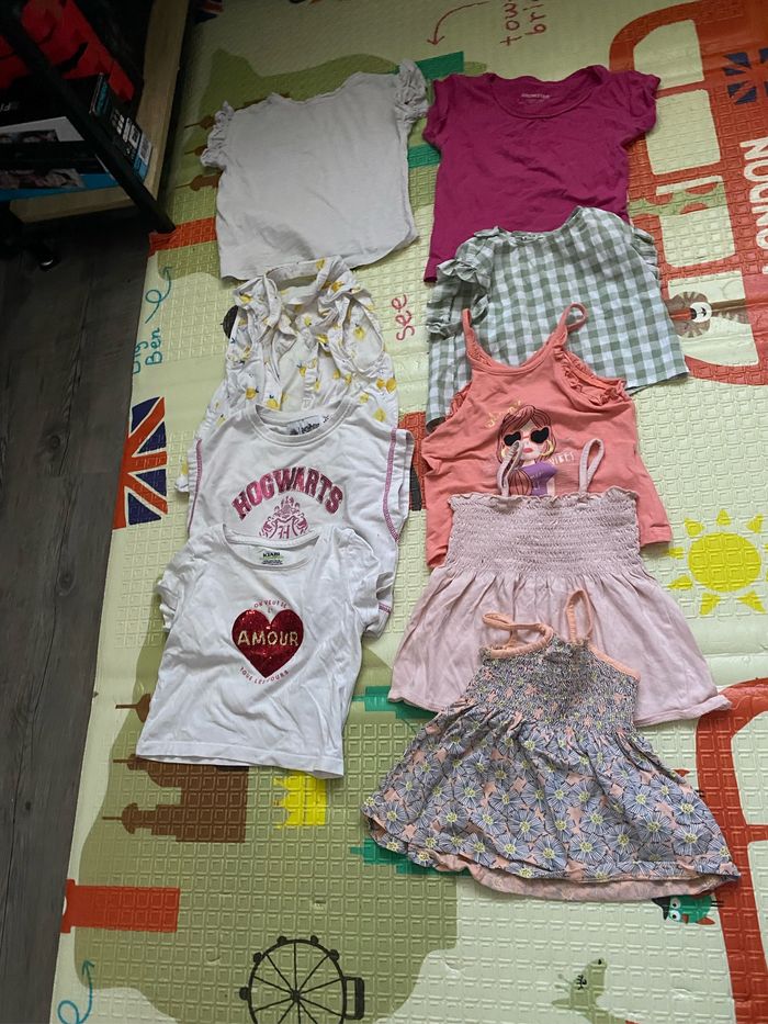 Lot 9 tee shirts/debardeurs taille 3 ans