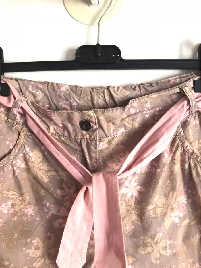 Short imprimé fleuri kaki et rose 10 ans - photo numéro 2