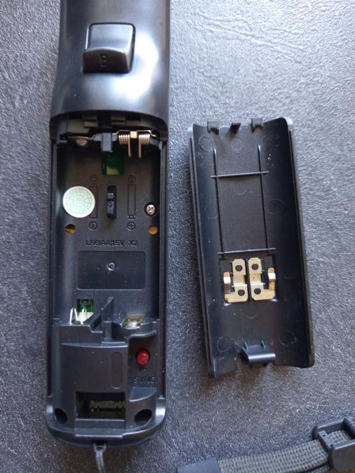 Nintendo - Wii - Wiimote (non officielle) - photo numéro 3