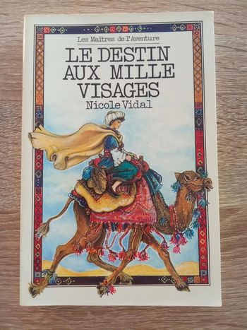 Nicole Vidal 🪅 Le destin aux milles visages