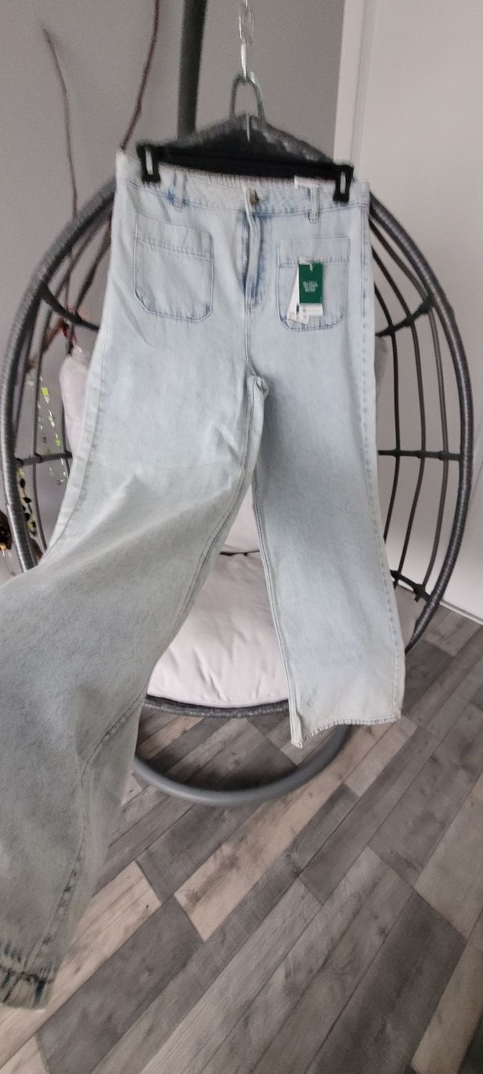 Pantalon jambes larges neuf - photo numéro 4