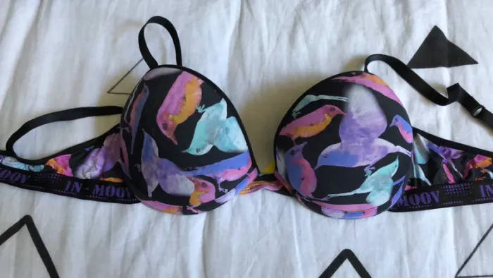Soutien-gorge - photo numéro 2