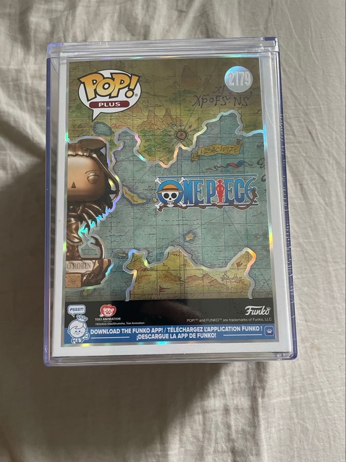Funko pop Nico Robin bronze 2179 one piece - photo numéro 2