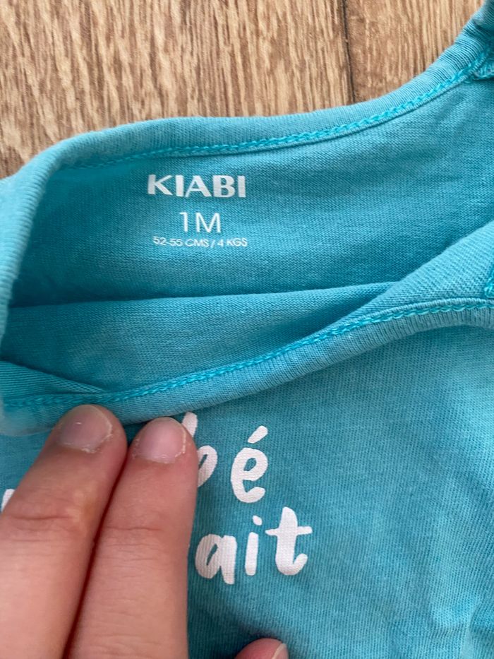 Lot 4 t-shirt  manches courtes 1 mois - photo numéro 4