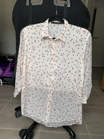 Blouse Zara taille S blanc crème à motif