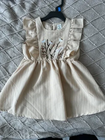 Robe beige floral 18 mois