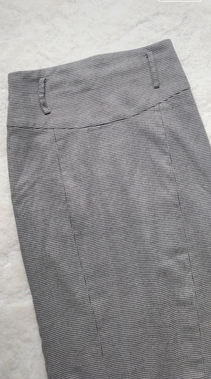 Jupe Crayon Zara Basic XS vintage chic élégante pieds de poule noir et blanc mi longue - photo numéro 2