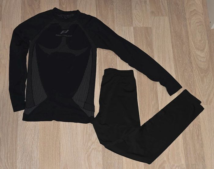 Vêtements de foot ou sport en taille S