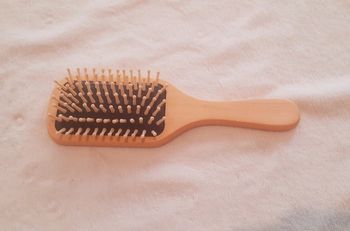 Brosse à cheveux en bois