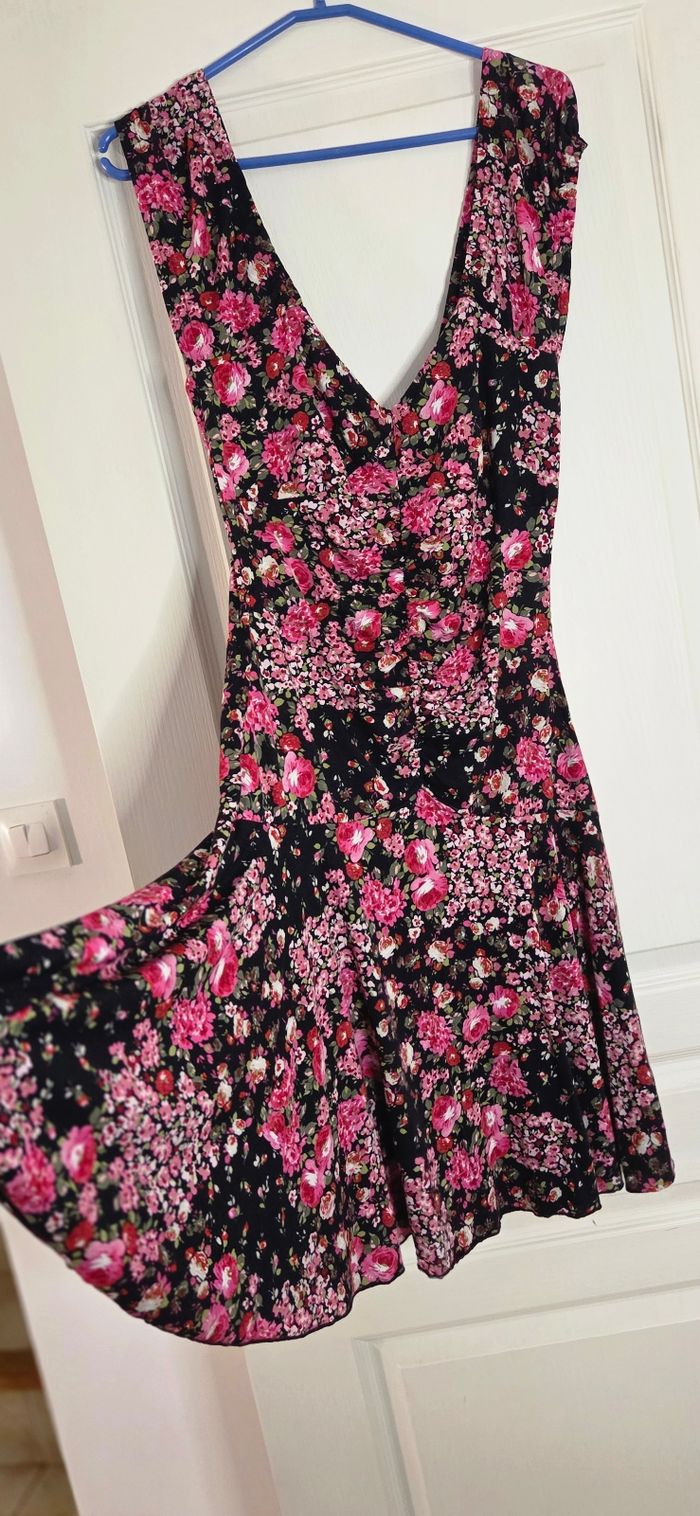 Robe Patrice Bréal Made in France 🌸 – fleurie noire et rose – coupe fluide – excellent état - photo numéro 8