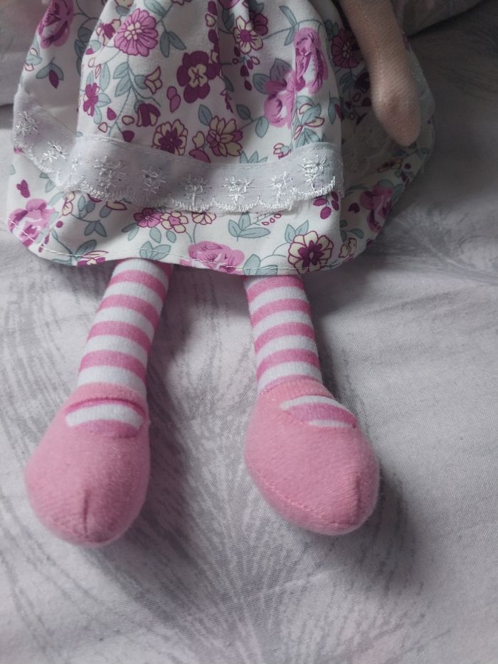 Poupée en tissu toute douce – Idéale dès la naissance - photo numéro 3