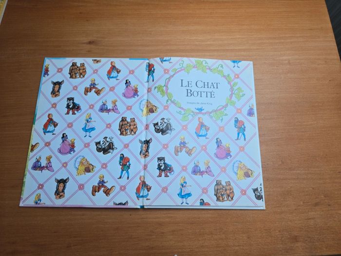 # livre le chat botté - photo numéro 4