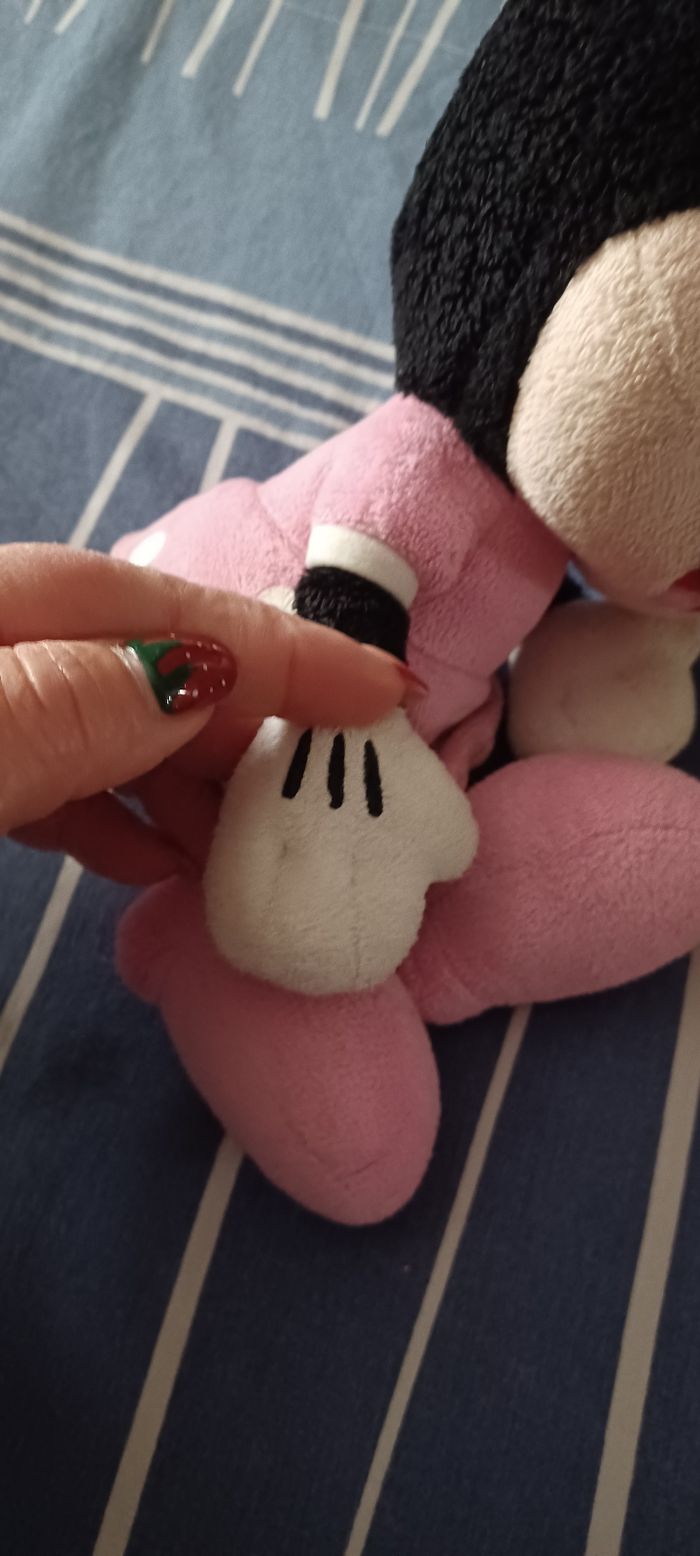 Très jolie petite peluche minnie - photo numéro 3
