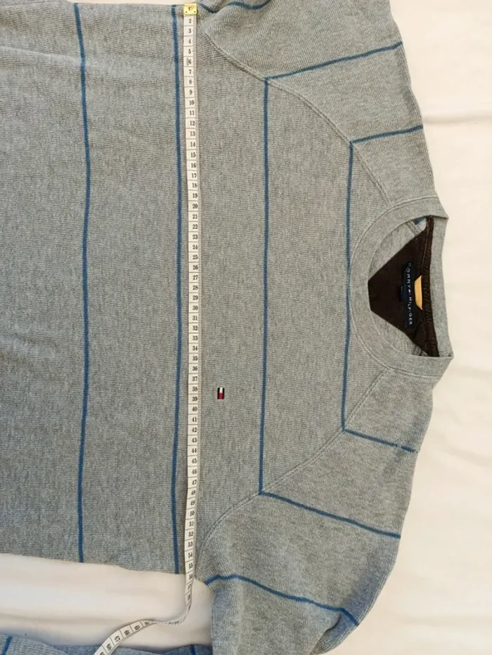 Jolie pull/Sweat gris tommy Hilfiger taille S homme rayé - photo numéro 3