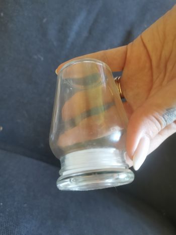 Petit pot en verre