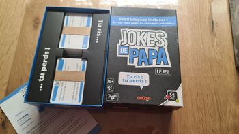 Neuf je de cartes Jokes De Papa des éditions Gigamic, .