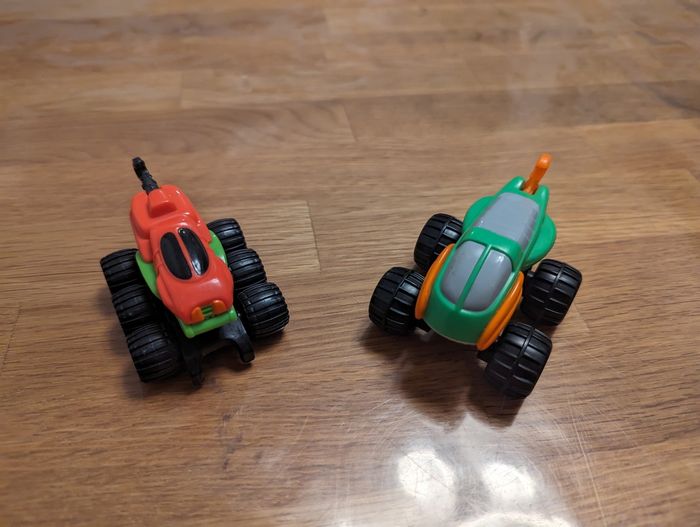 Lot 90 de 2 petites voitures attack Monster Hotwheels - photo numéro 5