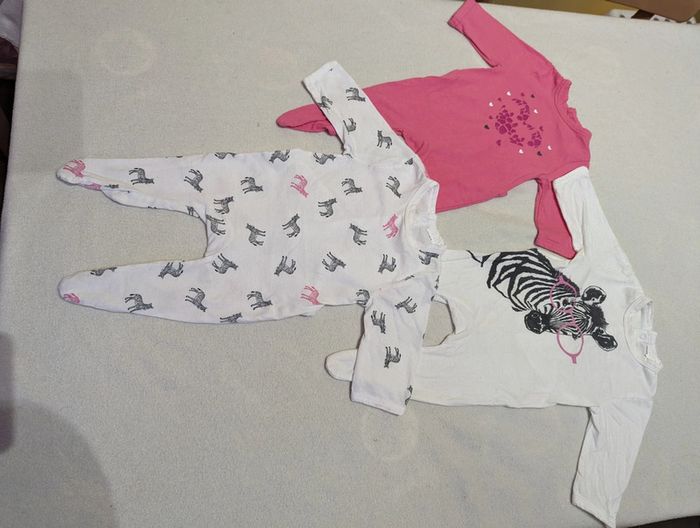 Lot de 3 pyjamas légers Kiabi bébé 1 mois - photo numéro 2
