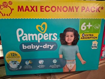 Couches pampers taille 6+, 76 couches. 