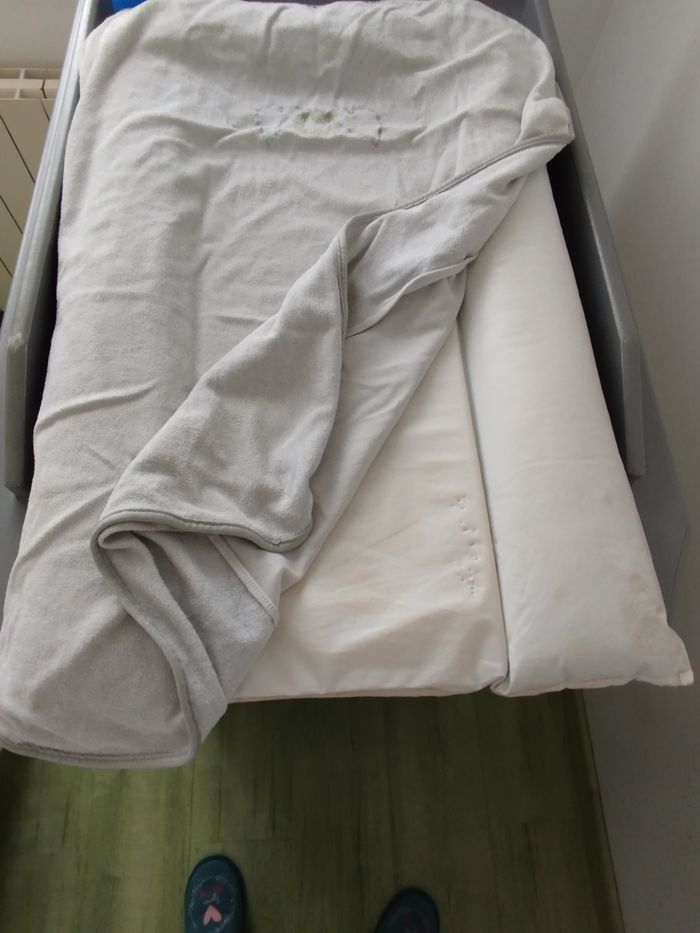 Matelas à langer avec housse